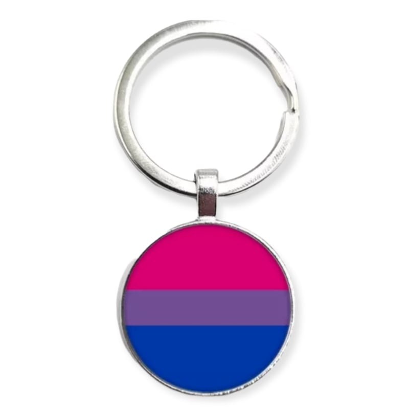 Schlüsselbund bisexuell silber, Bisexueller Schlüsselbund, Bisexuelle Pride Schlüsselbund silber, LGBTQ bisexueller Schlüsselbund, Schlüsselbund mit bisexueller Flagge, Bisexuelle Flagge Schlüsselbund silber, Bisexuelle Identität Schlüsselbund, Bisexueller Stolz Schlüsselbund silber, LGBTQ+ bisexueller Schlüsselbund, Bisexualität Schlüsselbund silber, Bisexueller Schlüsselanhänger silber, Bisexueller Dog Tag Schlüsselbund, Silberner Schlüsselbund bisexuell, Bisexuelle Pride Schlüsselanhänger, Bisexueller Anhänger Schlüsselbund silber.