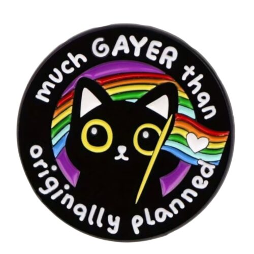 LGBTQIA+ Pins & Buttons TransUndeez, Pride Pins und Buttons, LGBTQ Accessoire-Pins, LGBTQ+ Abzeichen-Pins, Pride-Flaggen-Pins, Pronomen-Pins (sie/they usw.), Regenbogen-Pin-Abzeichen, Inklusive Pins und Buttons, Geschlechterinklusive Accessoires, Queer-Pins-Kollektion, „she/they“-Pin, Trans-Pride-Pin, Bisexueller Regenbogen-Pin, Pansexuelles Pride-Abzeichen, Asexueller Icon-Pin, Ally / Queer All Year Pins, Mini-LGBTQ-Flaggen-Pins, Inklusions-Pins für Kleidung, Pride-Statement-Pins